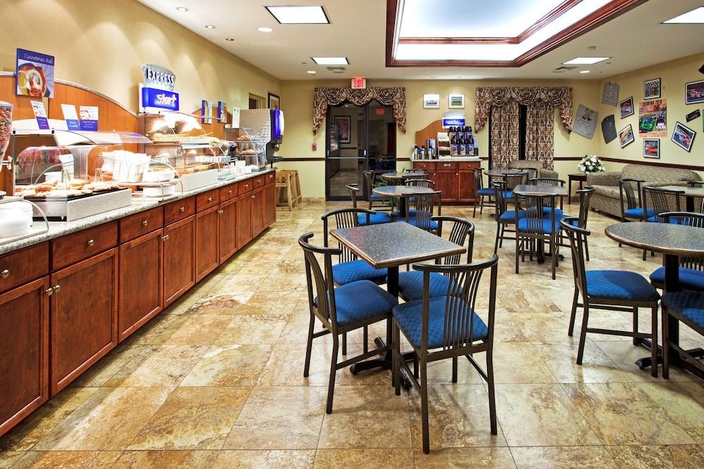 Holiday Inn Express & Suites Sebring By Ihg Екстериор снимка