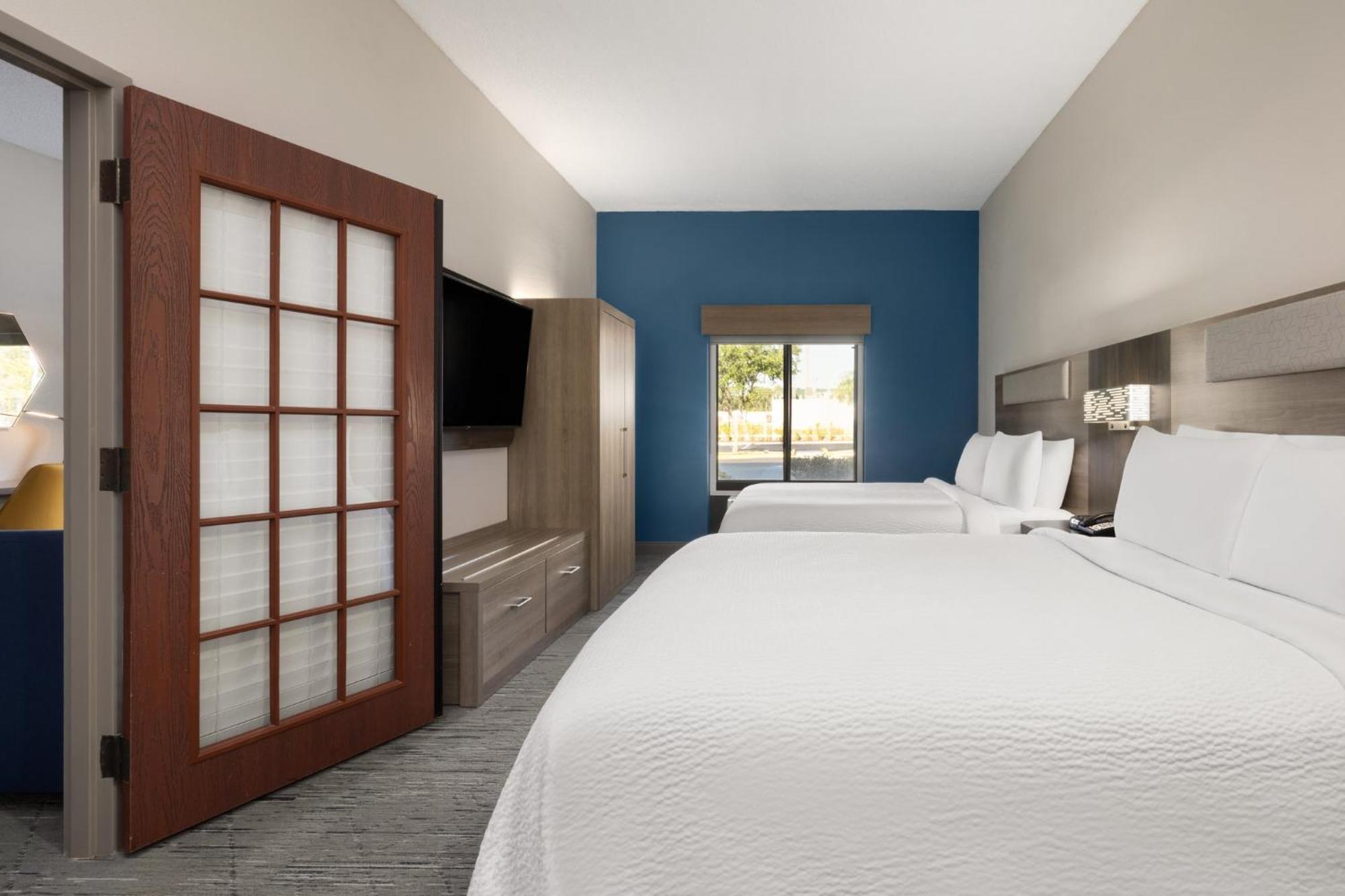 Holiday Inn Express & Suites Sebring By Ihg Екстериор снимка