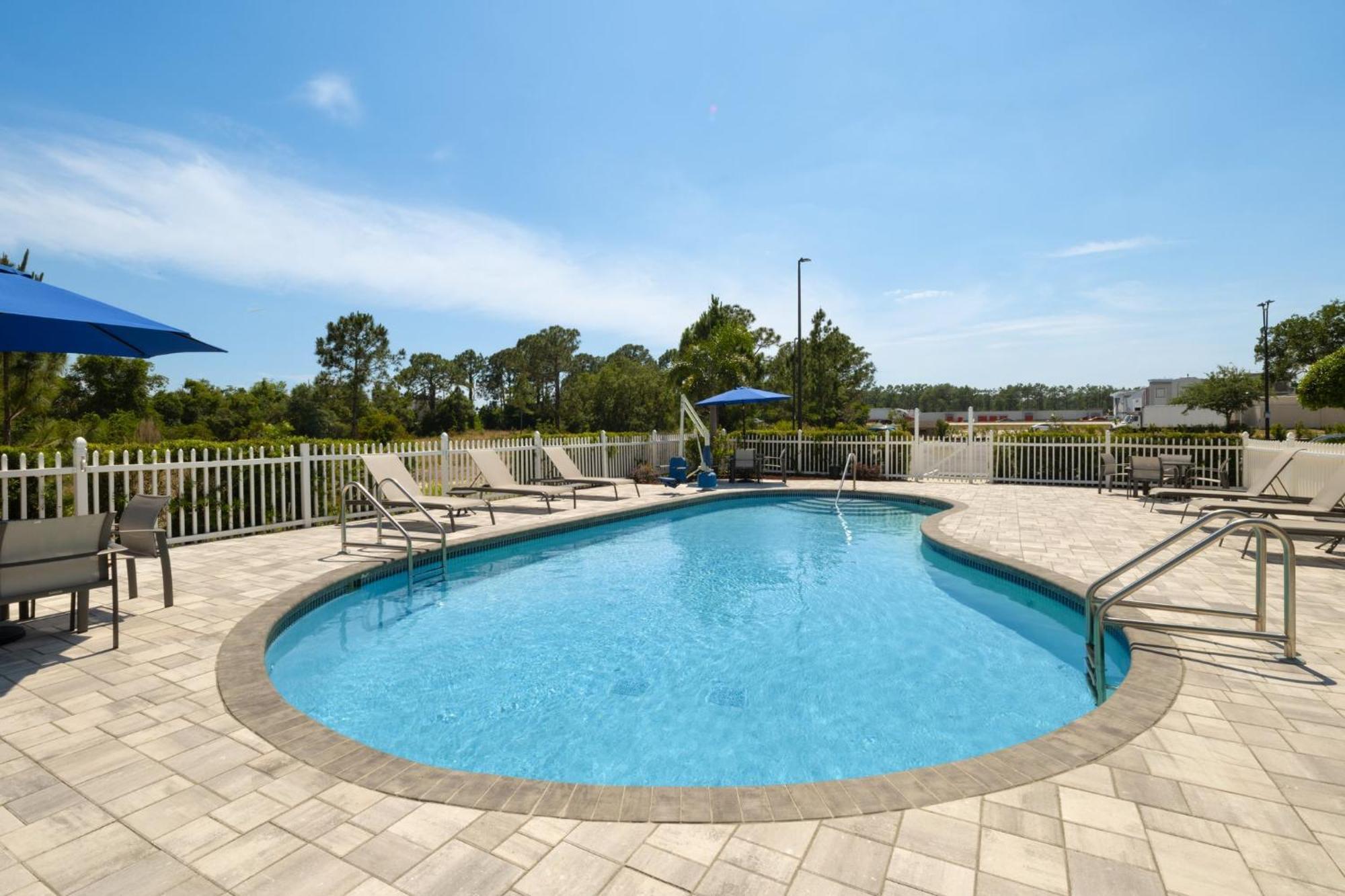 Holiday Inn Express & Suites Sebring By Ihg Екстериор снимка